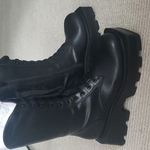 NWT Charles & Keith Sabra lace up boots size 38/7.5